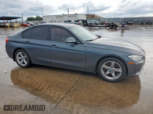 2013 BMW 3 Series 328i z VIN WBA3A5G53DNP19533, wystawiony jako Copart lot #55752525 z przebiegiem 92 472 mil mil oraz Szkoda całkowita • Salvage title. Historia ofert i sprzedaży dostępna na DreamBid. Obrazek 4.