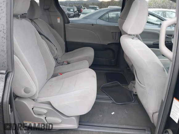 2017 Toyota Sienna LE Auto Access Seat with VIN 5TDKZ3DC4HS801298, listed as a IAAI auction lot 40805212 with 133,991 mi miles. Bid and sale history available at carsss.com. Image 8.