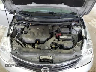 2011 Nissan Versa SL z VIN 3N1BC1CP6BL401026, wystawiony jako Copart lot #56546655 z przebiegiem 165 242 mil mil oraz Szkody całkowita. Historia ofert i sprzedaży dostępna na DreamBid. Obrazek 11.