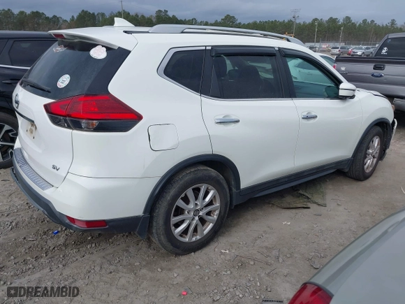 2017 Nissan Rogue SL with VIN 5N1AT2MT1HC752985, listed as a IAAI auction lot 41246428 with 140,101 mi miles. Bid and sale history available at carsss.com. Image 4.