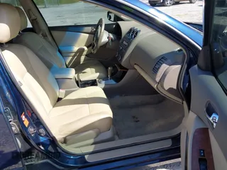 2008 Nissan Altima 2.5 with VIN 1N4AL21E08C231918, listed as a IAAI auction lot 42000914 with 191,057 mi miles. Bid and sale history available at carsss.com. Image 5.