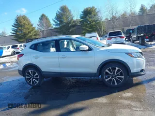 2017 Nissan Rogue Sport SL with VIN JN1BJ1CR6HW118250, listed as a IAAI auction lot 41625103 with 152,989 mi miles. Bid and sale history available at carsss.com. Image 13.