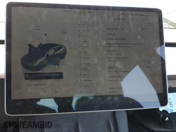 2023 Tesla Model 3 z VIN 5YJ3E1EA4PF619007, wystawiony jako Copart lot #57712685 z przebiegiem 30 855 mil mil oraz Szkoda całkowita • Salvage title. Historia ofert i sprzedaży dostępna na DreamBid. Obrazek 9.