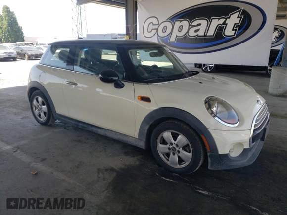 2017 MINI Hardtop Cooper with VIN WMWXP5C34H2G60846, listed as a Copart auction lot 56075995 with 94,643 mi miles and Clean Title. Bid and sale history available at DreamBid. Image 4.