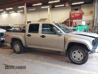 2005 Chevrolet Colorado 1SF LS Z71 with VIN 1GCDT136X58154321, listed as a IAAI auction lot 41906743 with 116,971 mi miles. Bid and sale history available at carsss.com. Image 13.