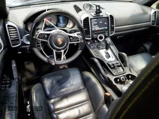 2017 Porsche Cayenne GTS with VIN WP1AD2A25HLA80201, listed as a Copart auction lot 77460464 with 185,501 mi miles and Clean title. Bid and sale history available at DreamBid. Image 8.