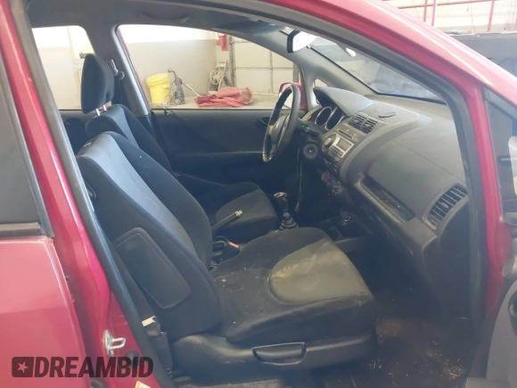 2007 Honda Fit Sport with VIN JHMGD37617S001346, listed as a IAAI auction lot 41825351 with 233,735 mi miles. Bid and sale history available at carsss.com. Image 5.