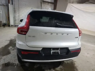 2023 Volvo XC40 Plus Bright Theme with VIN YV4L12UN0P2932870, listed as a Copart auction lot 82543304 with 21,024 mi miles and Salvage Title. Bid and sale history available at DreamBid. Image 6.