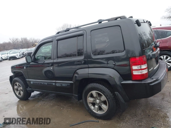 2008 Jeep Liberty Sport z VIN 1J8GN28KX8W187590, wystawiony jako IAAI lot #41440916 z przebiegiem 168 798 mil mil oraz . Historia ofert i sprzedaży dostępna na DreamBid. Obrazek 14.