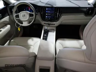 2023 Volvo XC60 Plus Dark Theme z VIN YV4H60DL2P1289471, wystawiony jako Copart lot #62508884 z przebiegiem 8 012 mil mil oraz Szkoda całkowita • Salvage title. Historia ofert i sprzedaży dostępna na DreamBid. Obrazek 8.