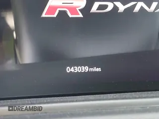 2020 Land Rover Range Rover Velar z VIN SALYM2EV8LA274870, wystawiony jako IAAI lot #42479938 z przebiegiem 43 039 mil mil oraz . Historia ofert i sprzedaży dostępna na DreamBid. Obrazek 15.