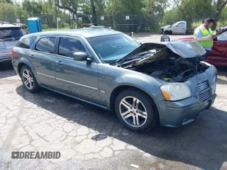 2006 Dodge Magnum with VIN 2D4FV47V06H326201, listed as a IAAI auction lot 41948631 with 236,330 mi miles and . Bid and sale history available at carsss.com. Image 1.