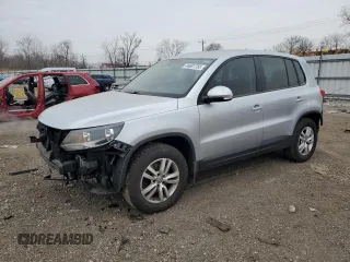 2013 Volkswagen Tiguan S with VIN WVGAV7AX4DW555526, listed as a Copart auction lot 44681755 with 156,488 mi miles and Salvage title. Bid and sale history available at DreamBid. Image 1.