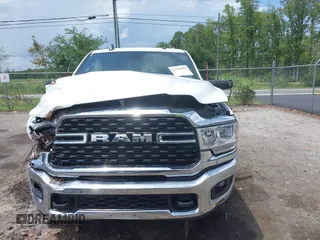 2024 Ram 2500 Big Horn with VIN 3C6UR5DJ9RG364926, listed as a IAAI auction lot 42492882 with 19,137 mi miles and . Bid and sale history available at DreamBid. Image 12.