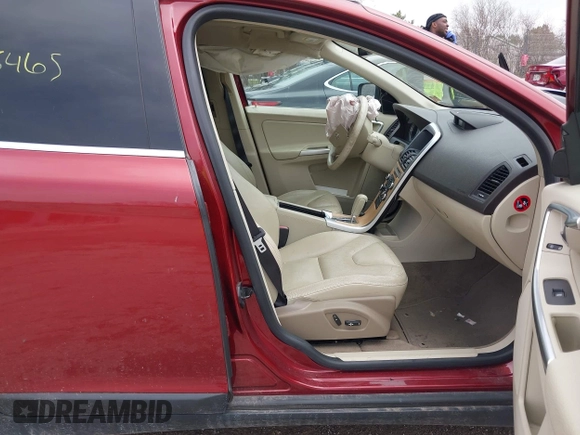 2010 Volvo XC60 3.0T with VIN YV4992DZ3A2030792, listed as a IAAI auction lot 42075465 with 116,666 mi miles and . Bid and sale history available at DreamBid. Image 5.