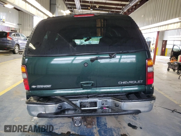2001 Chevrolet Tahoe LT z VIN 1GNEK13T11R105615, wystawiony jako Copart lot #54928215 z przebiegiem 183 623 mil mil oraz Szkoda całkowita • Salvage title. Historia ofert i sprzedaży dostępna na DreamBid. Obrazek 6.