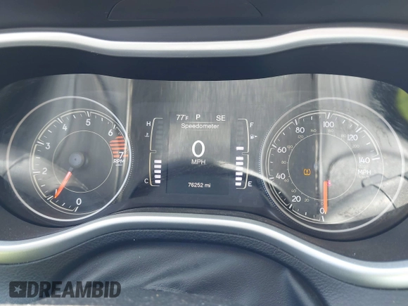 2018 Jeep Cherokee Latitude Plus z VIN 1C4PJMLBXJD514934, wystawiony jako IAAI lot #42634548 z przebiegiem 76 252 mil mil oraz . Historia ofert i sprzedaży dostępna na DreamBid. Obrazek 7.