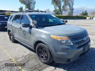 2015 Ford Utility Police Interceptor with VIN 1FM5K8AR9FGB41284, listed as a IAAI auction lot 41752288 with 320,423 mi miles. Bid and sale history available at carsss.com. Image 1.
