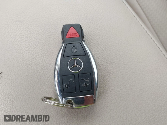 2015 Mercedes-Benz S 550 z VIN WDDUG8FB7FA121928, wystawiony jako IAAI lot #42414151 z przebiegiem 142 078 mil mil oraz . Historia ofert i sprzedaży dostępna na DreamBid. Obrazek 11.