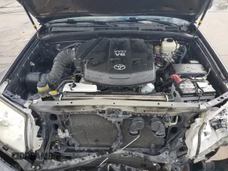 2009 Toyota 4Runner SR5 z VIN JTEZU14R79K026599, wystawiony jako Copart lot #78200484 z przebiegiem 250 847 mil mil oraz Czysty tytuł • Clean title. Historia ofert i sprzedaży dostępna na DreamBid. Obrazek 12.