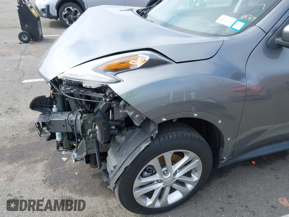 2015 Nissan Juke SV with VIN JN8AF5MVXFT553675, listed as a IAAI auction lot 41815944 with 100,000 mi miles and . Bid and sale history available at DreamBid. Image 6.