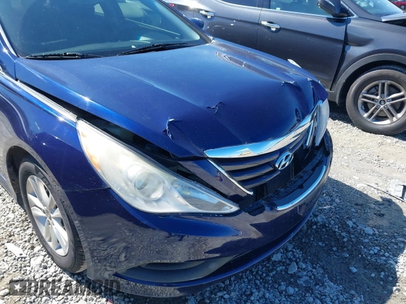 2014 Hyundai Sonata GLS with VIN 5NPEB4AC9EH823827, listed as a IAAI auction lot 41739716 with 118,082 mi miles and . Bid and sale history available at carsss.com. Image 6.