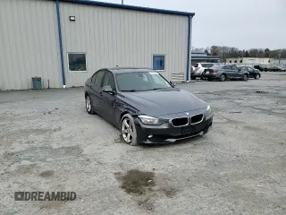 2013 BMW 3 Series 328i z VIN WBA3C1C51DK103209, wystawiony jako Copart lot #51299565 z przebiegiem 107 528 mil mil oraz Szkody całkowita. Historia ofert i sprzedaży dostępna na DreamBid. Obrazek 10.