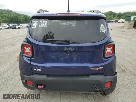 2017 Jeep Renegade Trailhawk z VIN ZACCJBCB2HPF59817, wystawiony jako Copart lot #61259205 z przebiegiem 75 899 mil mil oraz Szkoda całkowita • Salvage title. Historia ofert i sprzedaży dostępna na DreamBid. Obrazek 6.