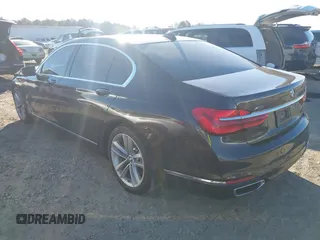 2017 BMW 7 Series ALPINA B7 xDrive with VIN WBA7F2C52HG422187, listed as a IAAI auction lot 41319169 with 114,883 mi miles. Bid and sale history available at carsss.com. Image 3.
