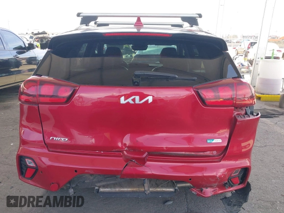 2022 Kia Niro LX with VIN KNDCB3LCXN5540593, listed as a IAAI auction lot 41648032 with 65,747 mi miles. Bid and sale history available at carsss.com. Image 16.