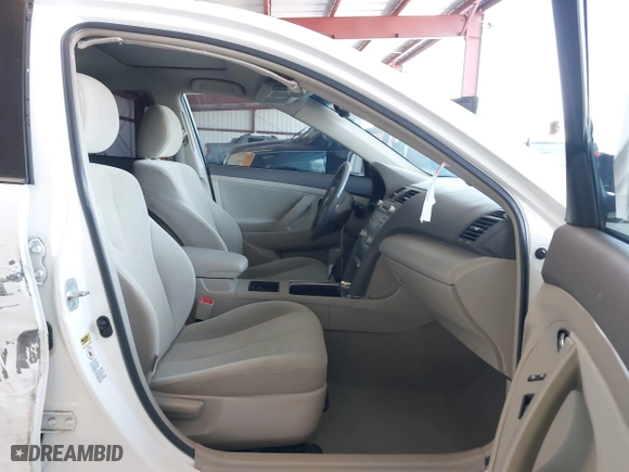 2009 Toyota Camry Hybrid with VIN 4T1BB46K29U095374, listed as a IAAI auction lot 42055250 with 198,962 mi miles. Bid and sale history available at carsss.com. Image 5.