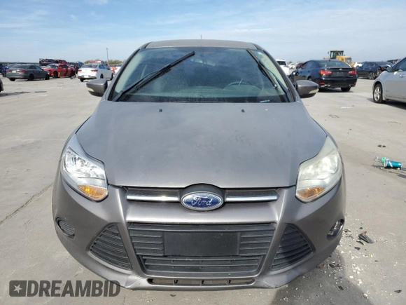 2013 Ford Focus SE z VIN 1FADP3F25DL149392, wystawiony jako Copart lot #82422434 z przebiegiem 169 525 mil mil oraz Szkody całkowita. Historia ofert i sprzedaży dostępna na DreamBid. Obrazek 5.