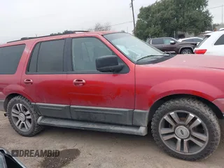2004 Ford Expedition Special Service with VIN 1FMPU15L44LB86041, listed as a IAAI auction lot 41411675 with 1 mi miles. Bid and sale history available at carsss.com. Image 13.