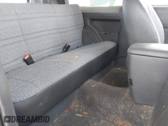 2000 Jeep Cherokee SE z VIN 1J4FT27P0YL185249, wystawiony jako IAAI lot #42650722 z przebiegiem 129 092 mil mil oraz . Historia ofert i sprzedaży dostępna na DreamBid. Obrazek 8.