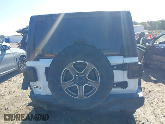 2018 Jeep Wrangler Unlimited Sport S z VIN 1C4HJXDG0JW142895, wystawiony jako IAAI lot #41989238 z przebiegiem 75 802 mil mil oraz . Historia ofert i sprzedaży dostępna na DreamBid. Obrazek 16.