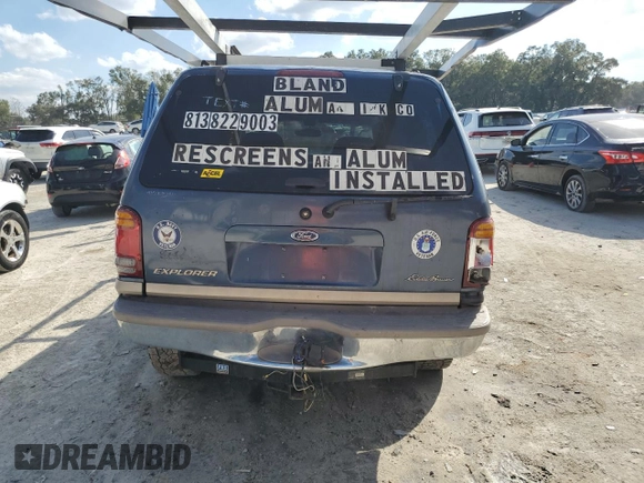 2000 Ford Explorer with VIN 1FMDU64P6YZA48430, listed as a Copart auction lot 44578445 with 305,291 mi miles and Salvage title. Bid and sale history available at DreamBid. Image 6.