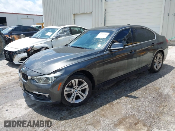 2016 BMW 3 Series 328i xDrive z VIN WBA8E3C53GK503725, wystawiony jako IAAI lot #42484526 z przebiegiem 144 079 mil mil oraz . Historia ofert i sprzedaży dostępna na DreamBid. Obrazek 2.