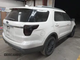 2017 Ford Explorer XLT z VIN 1FM5K7D83HGB53480, wystawiony jako IAAI lot #41698218 z przebiegiem 152 572 mil mil oraz . Historia ofert i sprzedaży dostępna na DreamBid. Obrazek 4.