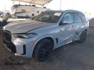 2025 BMW X5 sDrive40i with VIN 5UX13EU06S9Y55088, listed as a IAAI auction lot 41621580 with 1 mi miles. Bid and sale history available at carsss.com. Image 17.