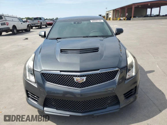 2017 Cadillac ATS-V z VIN 1G6AN5RY8H0188681, wystawiony jako Copart lot #68009144 z przebiegiem 54 029 mil mil oraz Czysty tytuł • Clean title. Historia ofert i sprzedaży dostępna na DreamBid. Obrazek 5.