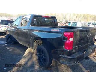 2024 Chevrolet Silverado 1500 Custom Trail Boss with VIN 3GCUDCED2RG375626, listed as a IAAI auction lot 41231846 with 4,565 mi miles. Bid and sale history available at carsss.com. Image 3.