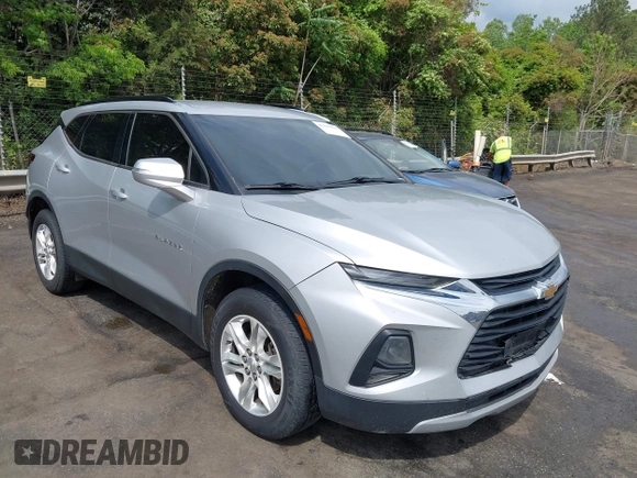 2020 Chevrolet Blazer LT z VIN 3GNKBBRA0LS717044, wystawiony jako IAAI lot #42125519 z przebiegiem 111 685 mil mil oraz . Historia ofert i sprzedaży dostępna na DreamBid. Obrazek 1.