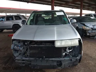 2004 Saturn VUE V6 with VIN 5GZCZ63424S842142, listed as a IAAI auction lot 41562303 with 178,745 mi miles. Bid and sale history available at carsss.com. Image 13.