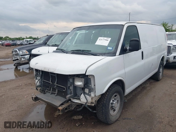 2013 Chevrolet Express Cargo z VIN 1GCWGFBA5D1110640, wystawiony jako IAAI lot #42177906 z przebiegiem 204 672 mil mil oraz . Historia ofert i sprzedaży dostępna na DreamBid. Obrazek 2.