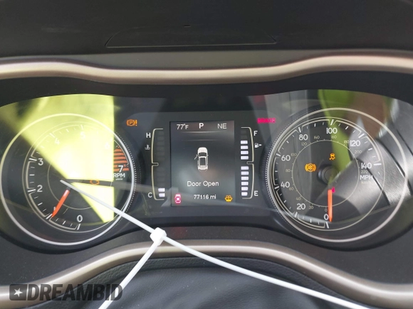 2016 Jeep Cherokee Altitude with VIN 1C4PJLAB4GW290666, listed as a IAAI auction lot 42052140 with 77,116 mi miles. Bid and sale history available at carsss.com. Image 7.