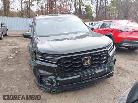 2025 Honda Pilot Black Edition with VIN 5FNYG1H92SB023629, listed as a IAAI auction lot 40957146 with 2,992 mi miles. Bid and sale history available at carsss.com. Image 6.