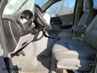 2004 Saturn VUE V6 with VIN 5GZCZ63434S807304, listed as a Copart auction lot 46278015 with 178,866 mi miles and Salvage Title. Bid and sale history available at carsss.com. Image 7.