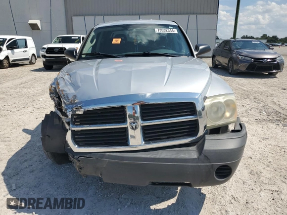 2006 Dodge Dakota ST with VIN 1D7HE28K86S664670, listed as a Copart auction lot 73632344 with 193,859 mi miles and Salvage Title. Bid and sale history available at carsss.com. Image 5.
