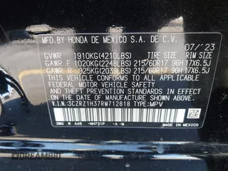 2024 Honda HR-V LX with VIN 3CZRZ1H37RM712818, listed as a IAAI auction lot 41423188 with 17,643 mi miles. Bid and sale history available at carsss.com. Image 9.