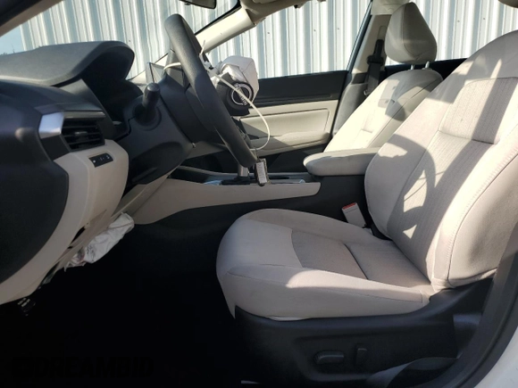2025 Nissan Altima SV z VIN 1N4BL4DV8SN307151, wystawiony jako Copart lot #58511425 z przebiegiem 12 096 mil mil oraz Nie do naprawy • Non repairable. Historia ofert i sprzedaży dostępna na DreamBid. Obrazek 7.